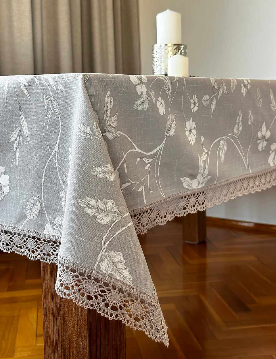 Aura Çiçekli 147cm x 216 cm Pamuklu Gri Dantelli Masa Örtüsü